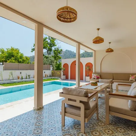 Villa Veranda House Goecek